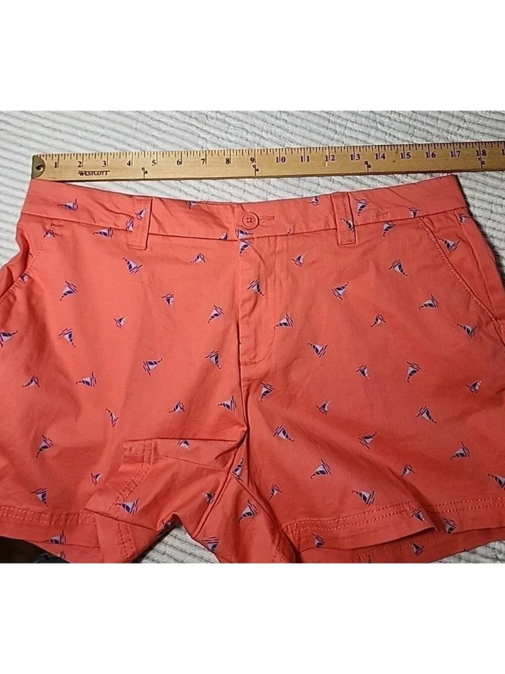 MAGELLAN SHORTS WOMENS 12 Coral SAILBOATS Novelty Print Nautical EUC Beach Vacay